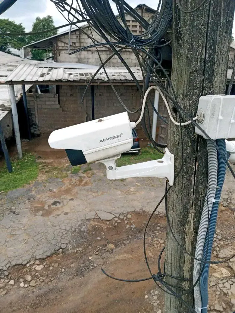 Installation de caméra de surveillance